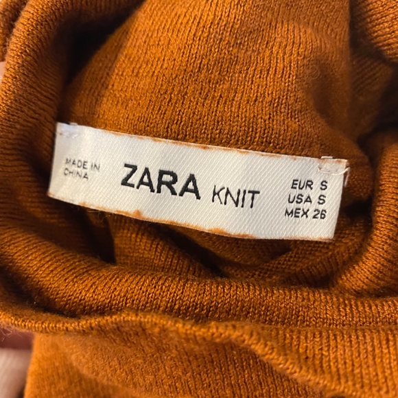 Zara turtleneck sweater - Picture 2 of 2